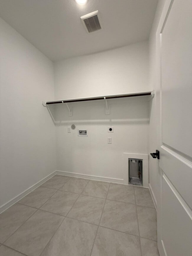 Building Photo - 4723 Bay Vista Dr