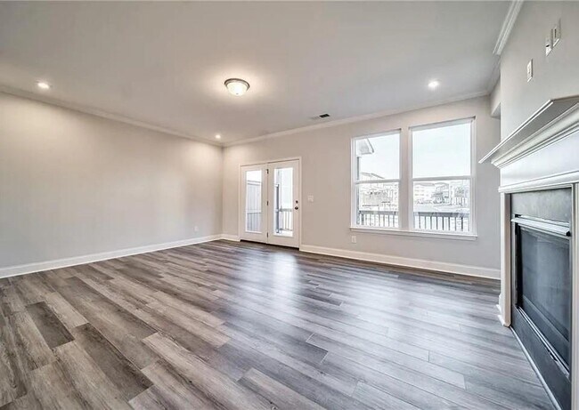 Building Photo - 517 Hardy Dr