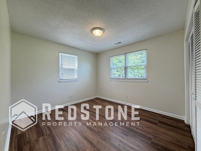 Building Photo - 3138 Whitesell Dr