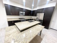 Building Photo - Updated 3 bed / 2.5 bath home in the desirable Frame & Focus community of Civita