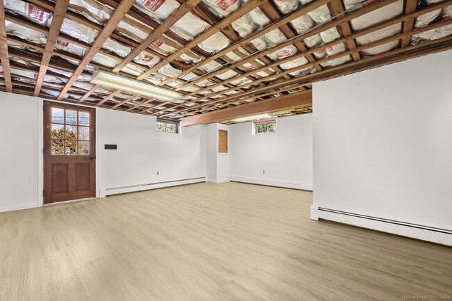 Building Photo - 5 Saviano Ln