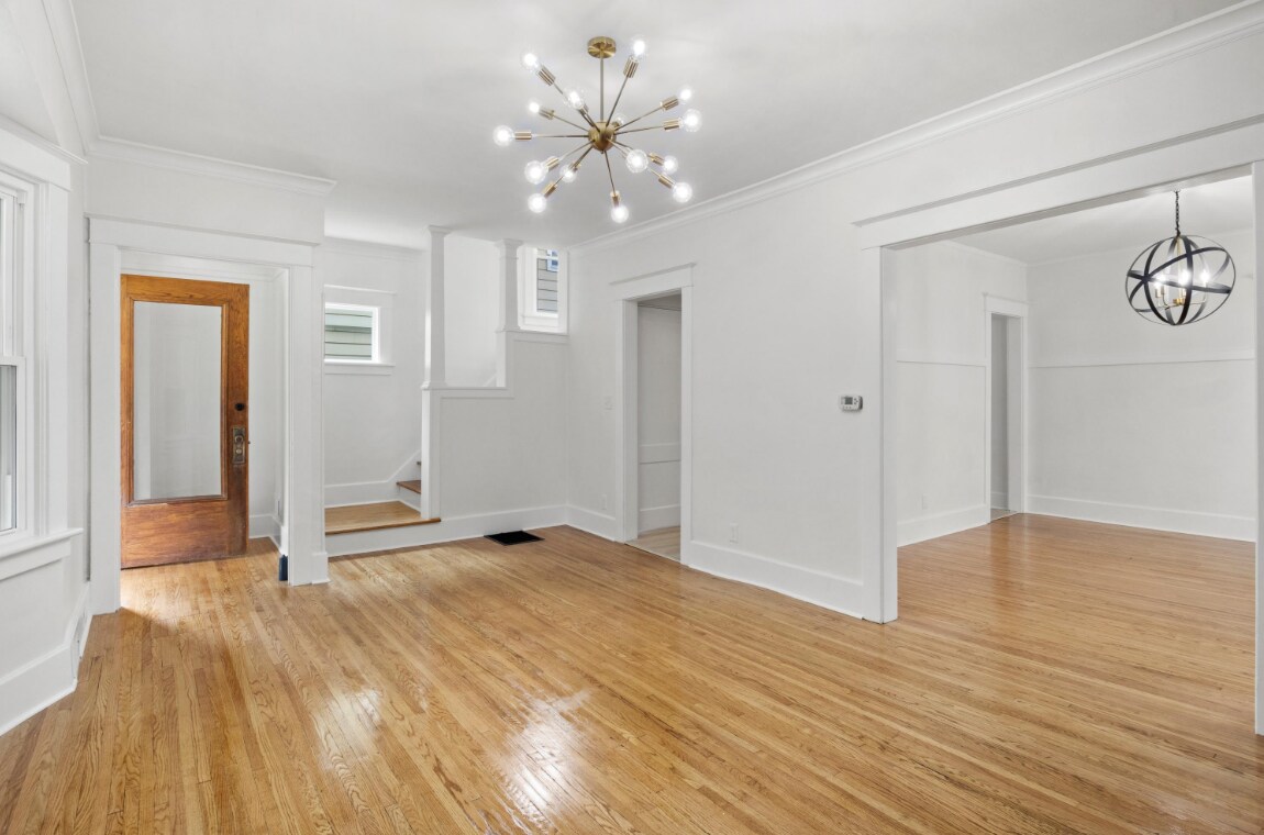 Living room - 44 Westchester Ave