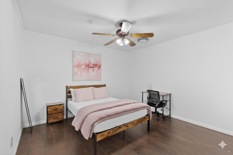 Building Photo - 404 Nottingham Dr