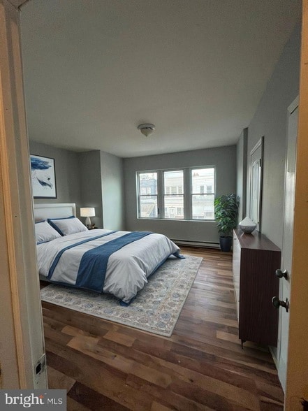 Building Photo - 2024 Bonaffon St