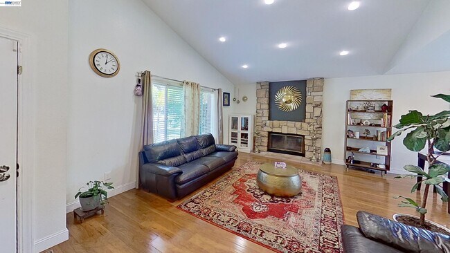 Building Photo - 3030 Park Estates Way