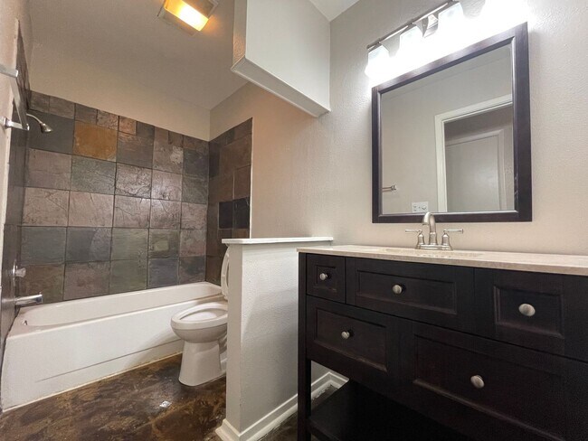 Building Photo - SPACIOUS 4 BEDROOM HOME IN MILLERS RIDGE***EASY ACCESS TO RANDOLPH AFB, FT. SAM, & SHOPPING