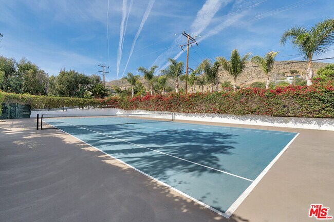 Building Photo - 31240 Bailard Rd