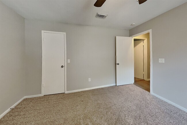 Building Photo - 1031 Cascade Creek Dr