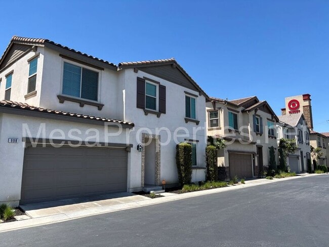 Building Photo - 998 Rodeo Rd