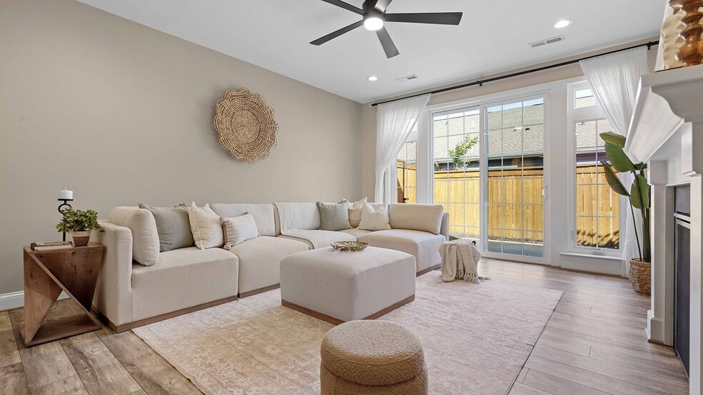 Building Photo - 441 Roebling Ct