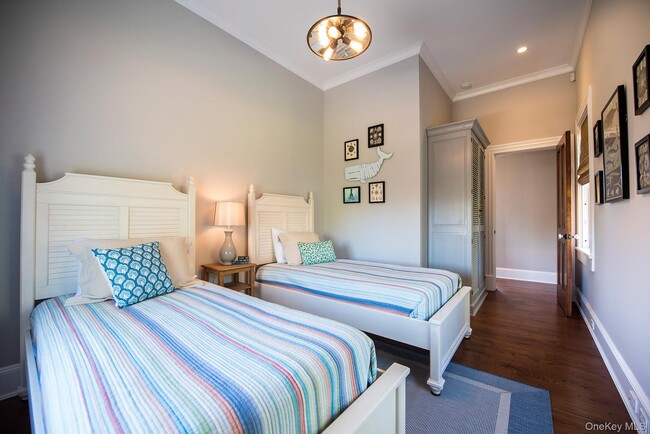 Building Photo - 106 Old Depot Rd