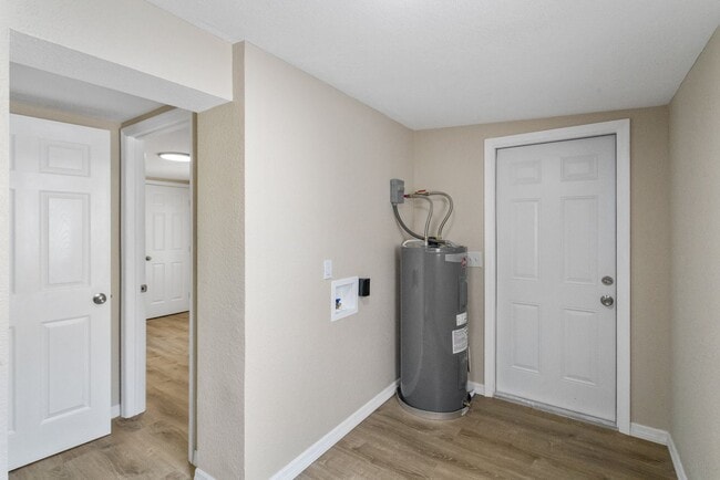 Building Photo - REDUCED Rent $1995.00.... 3 bed/2 bath Split Level, NEW downstairs addition, lots of extras *READ...