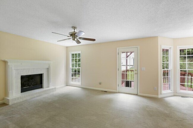 Building Photo - 1312 Dungan Dr NW