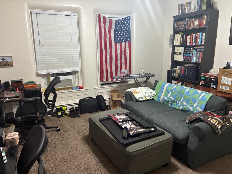 Building Photo - 251 E 300 S