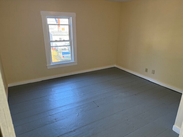Building Photo - Newly Updated!! 3 Bed, 1 Bath Apartment in...