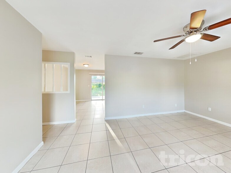 Building Photo - 1115 Oakhill St