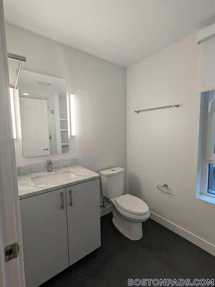 Building Photo - 55 Brighton Ave