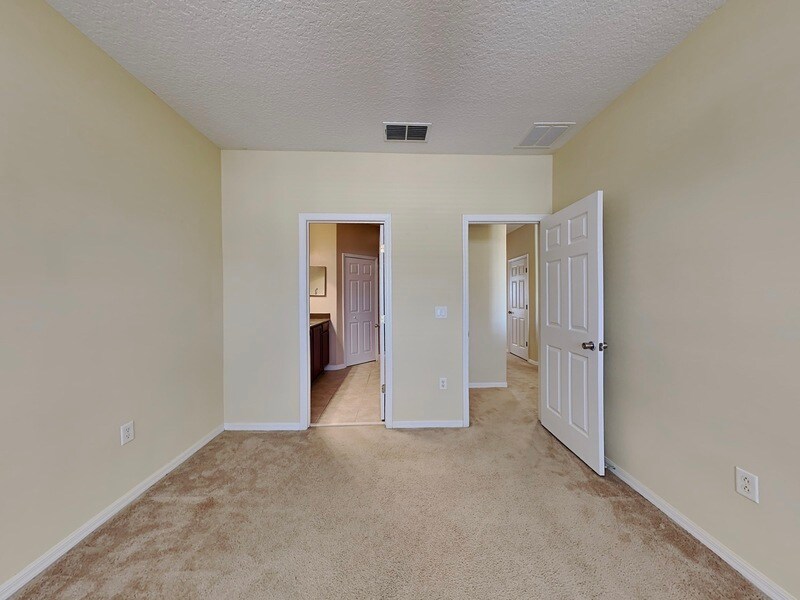 Building Photo - 3320 Windsor Lake Cir