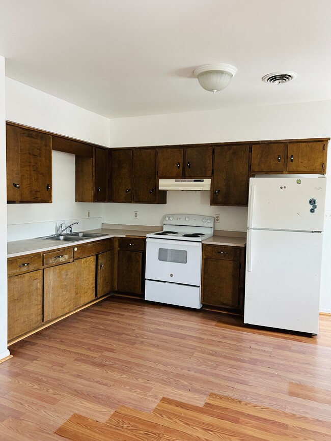 Building Photo - Jaelen LLC