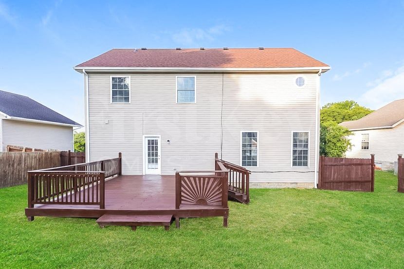 Building Photo - 1629 Comanche Run