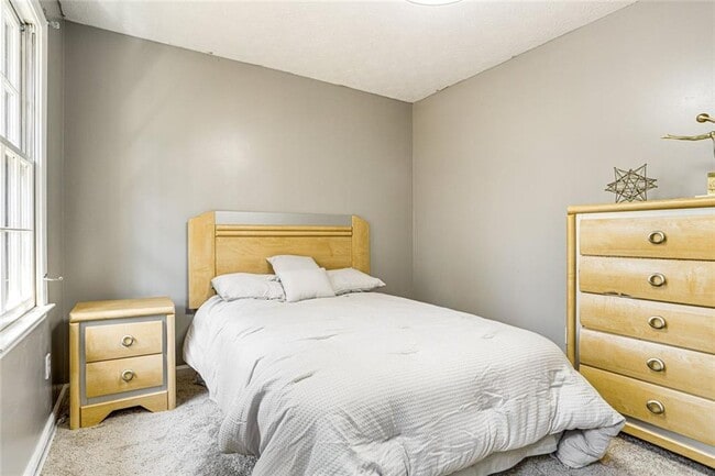 Building Photo - 3595 Chastain Ct