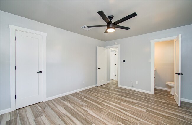 Building Photo - 1806 Cypress Dr
