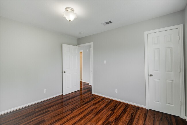Building Photo - 12409 Urban Dale Ct