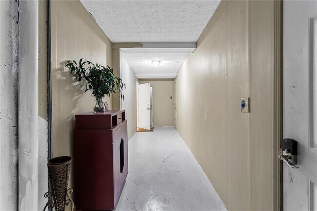 Building Photo - 5547 Circlestone Ln