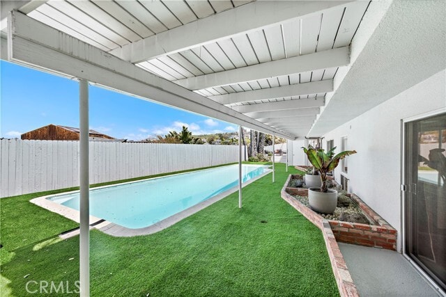 Building Photo - 2120 Temple Hills Dr