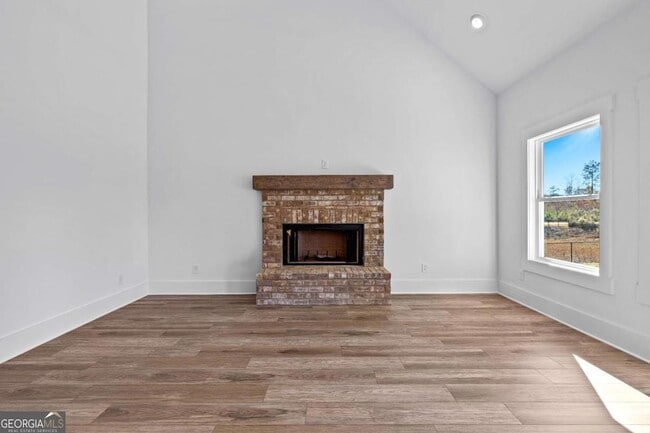 Building Photo - 374 Conner Ln
