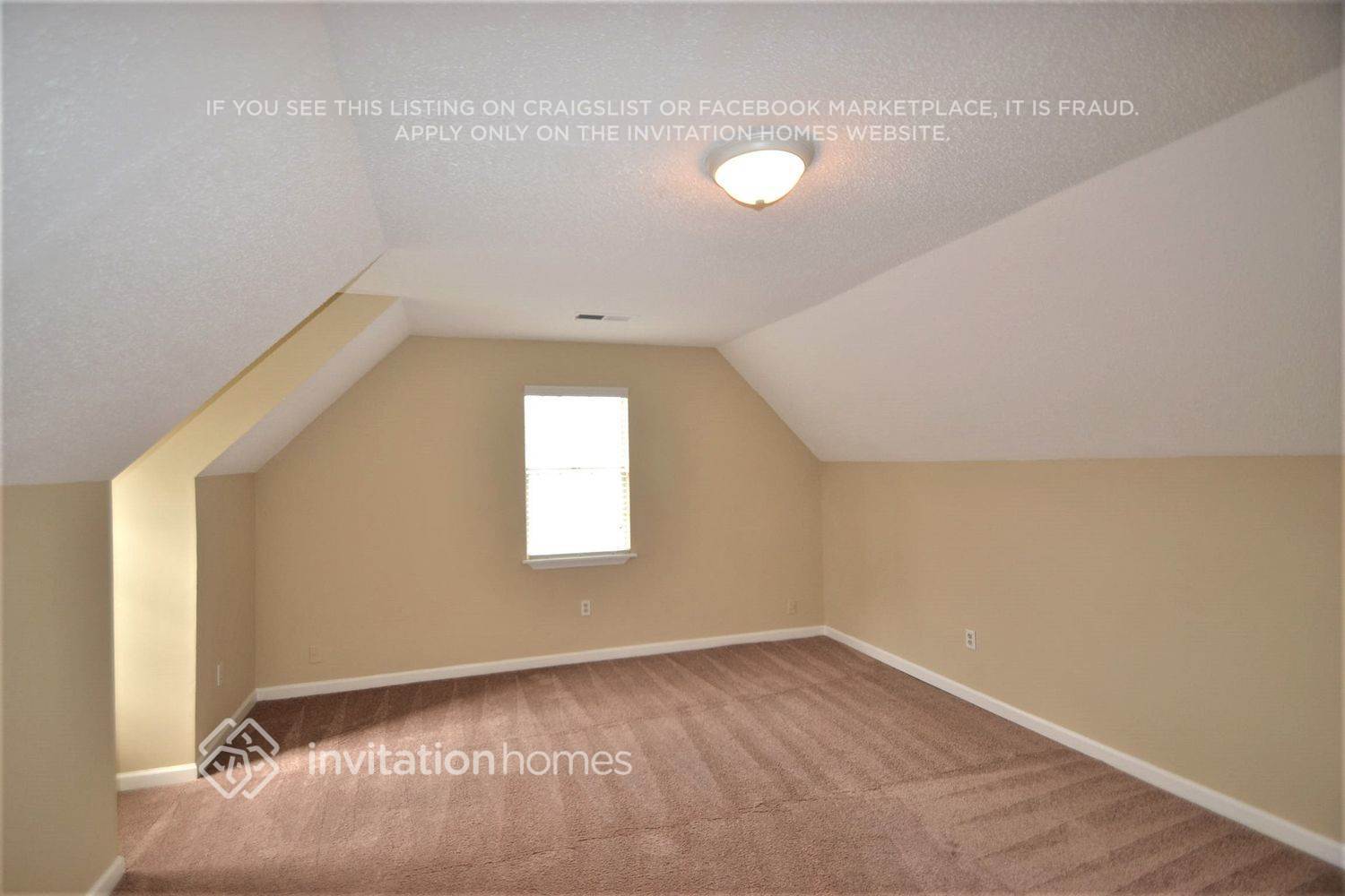 Building Photo - 1304 Baywood Glen