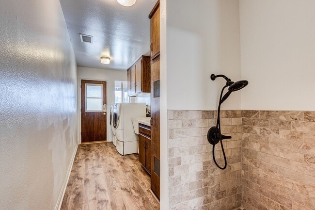 Building Photo - HORSE TRAINERS! MUST SEE HORSE PROPERTY AWESOME ACRAGE 5 ACRES Beautiful Custom 1 story home in W...