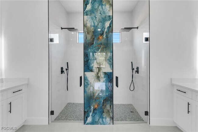 Building Photo - 6005 Queen Ave N