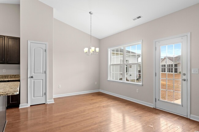 Building Photo - 1711 Sapphire Dr