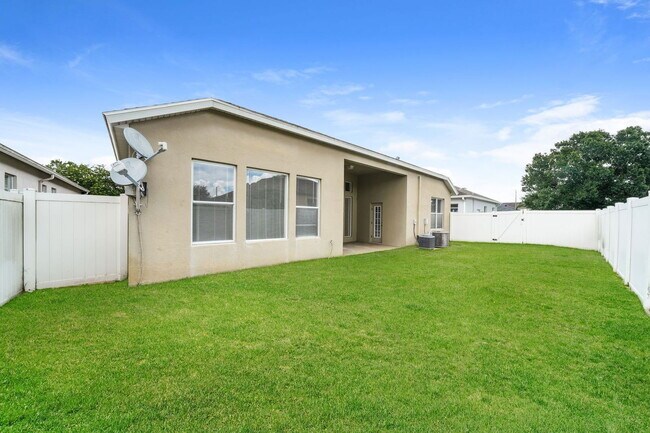 Building Photo - 31212 Anniston Dr
