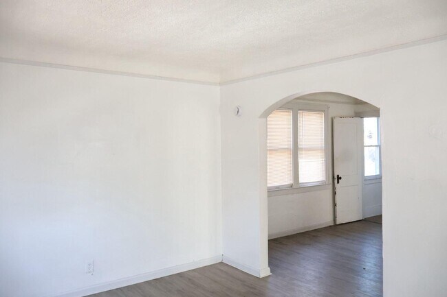 Building Photo - 15840 Indiana St