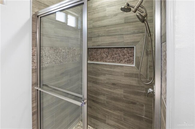 Building Photo - 24 Quietud St