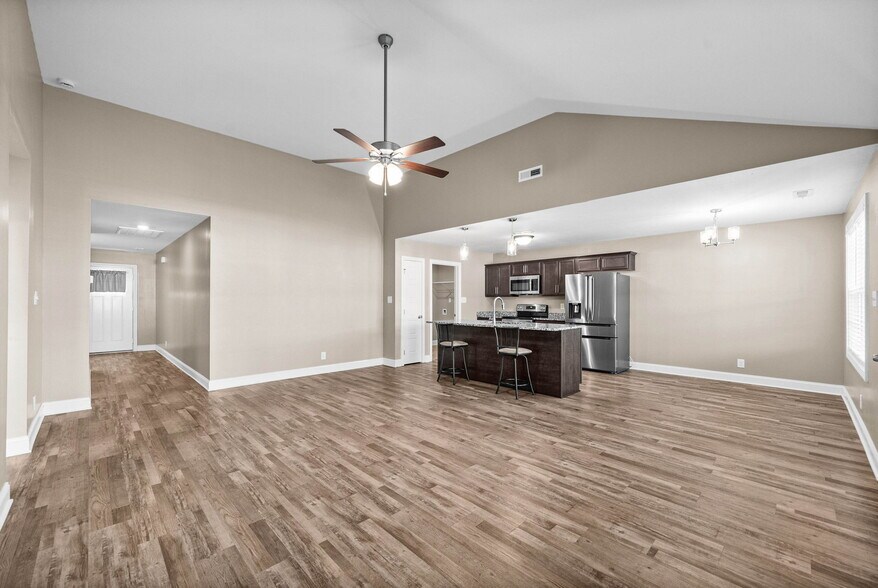 Building Photo - 1057 Dublin Dr