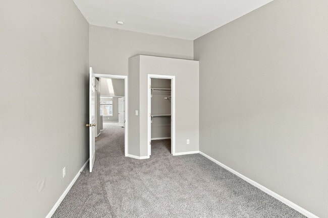 Building Photo - $2,695.95 - 3 Bed, 2.5 Bath Newly Updated Townhome in Centennial with Central AC