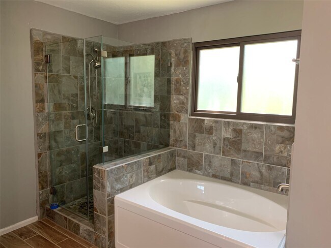 Building Photo - 3422 Creek Manor Dr