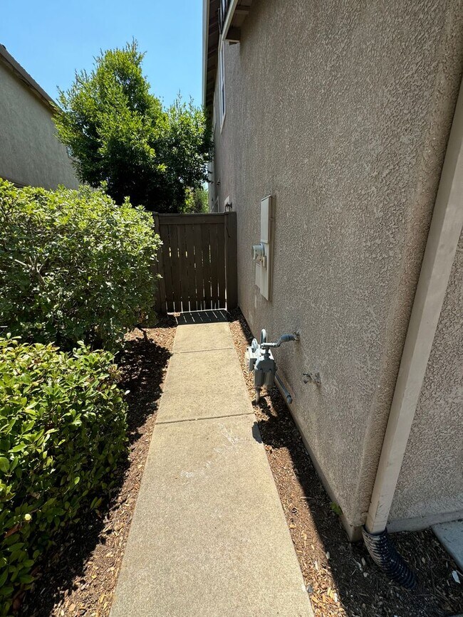 Building Photo - 4270 Rimini Way