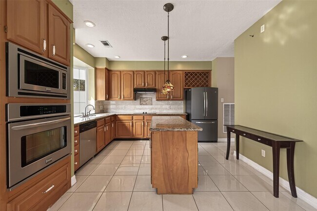 Building Photo - 3503 Ashlock Dr