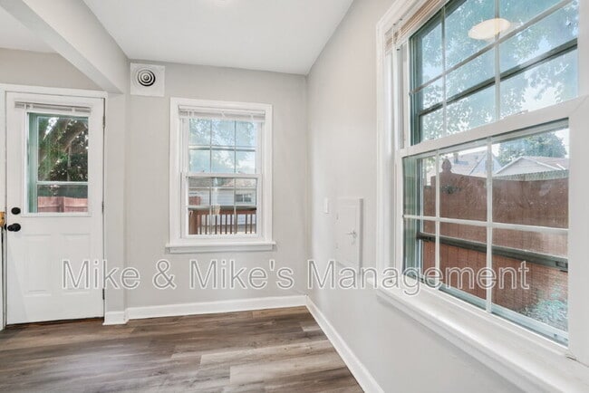 Building Photo - 3860 S Brust Ave