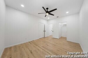 Building Photo - 1407 W Mistletoe Ave