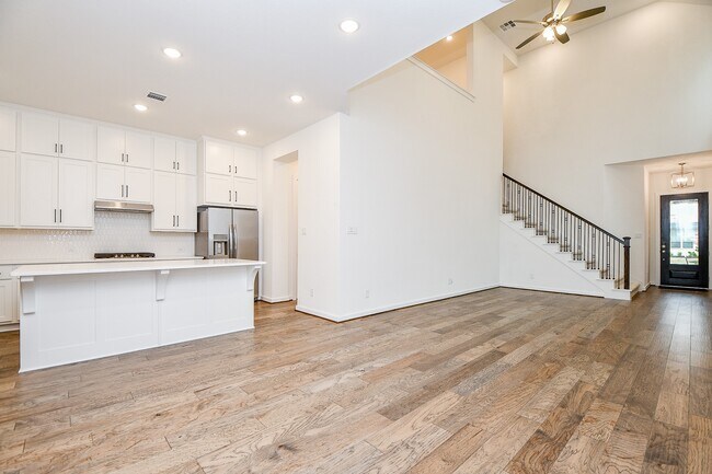 Building Photo - 6562 Scarlet Pond Ln