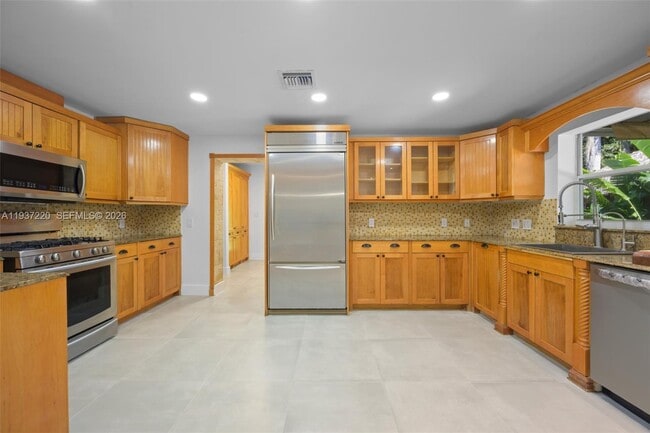 Building Photo - 5300 SW 162nd Ave