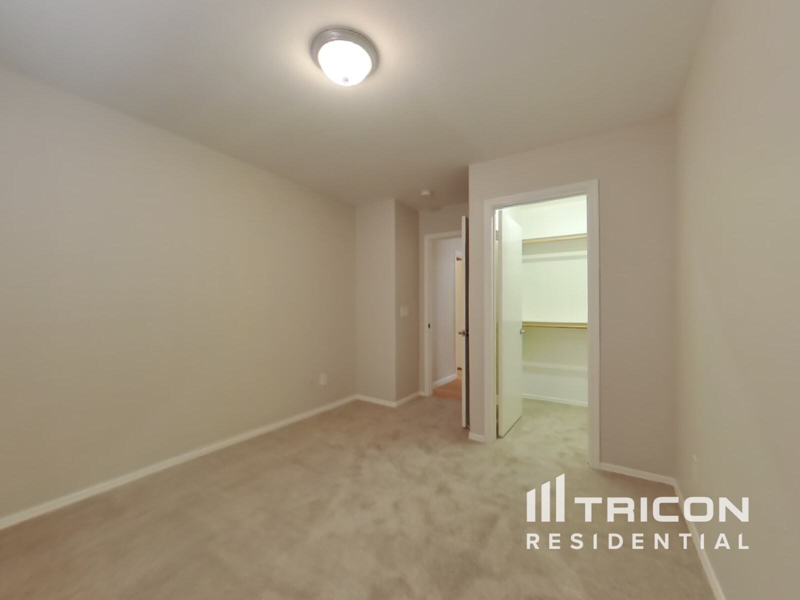 Building Photo - 15480 W Yucatan Dr