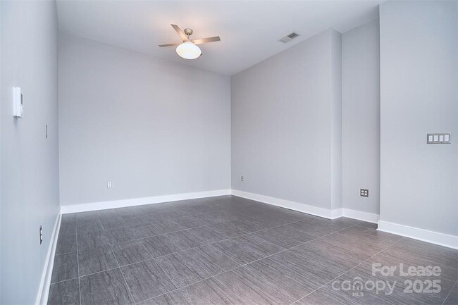 Building Photo - 1100 Metropolitan Ave