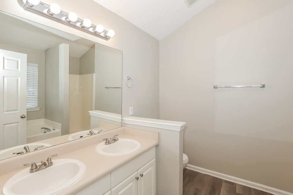 Building Photo - 172 Regency Park Dr