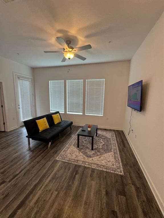 Building Photo - 680 Naumann Dr